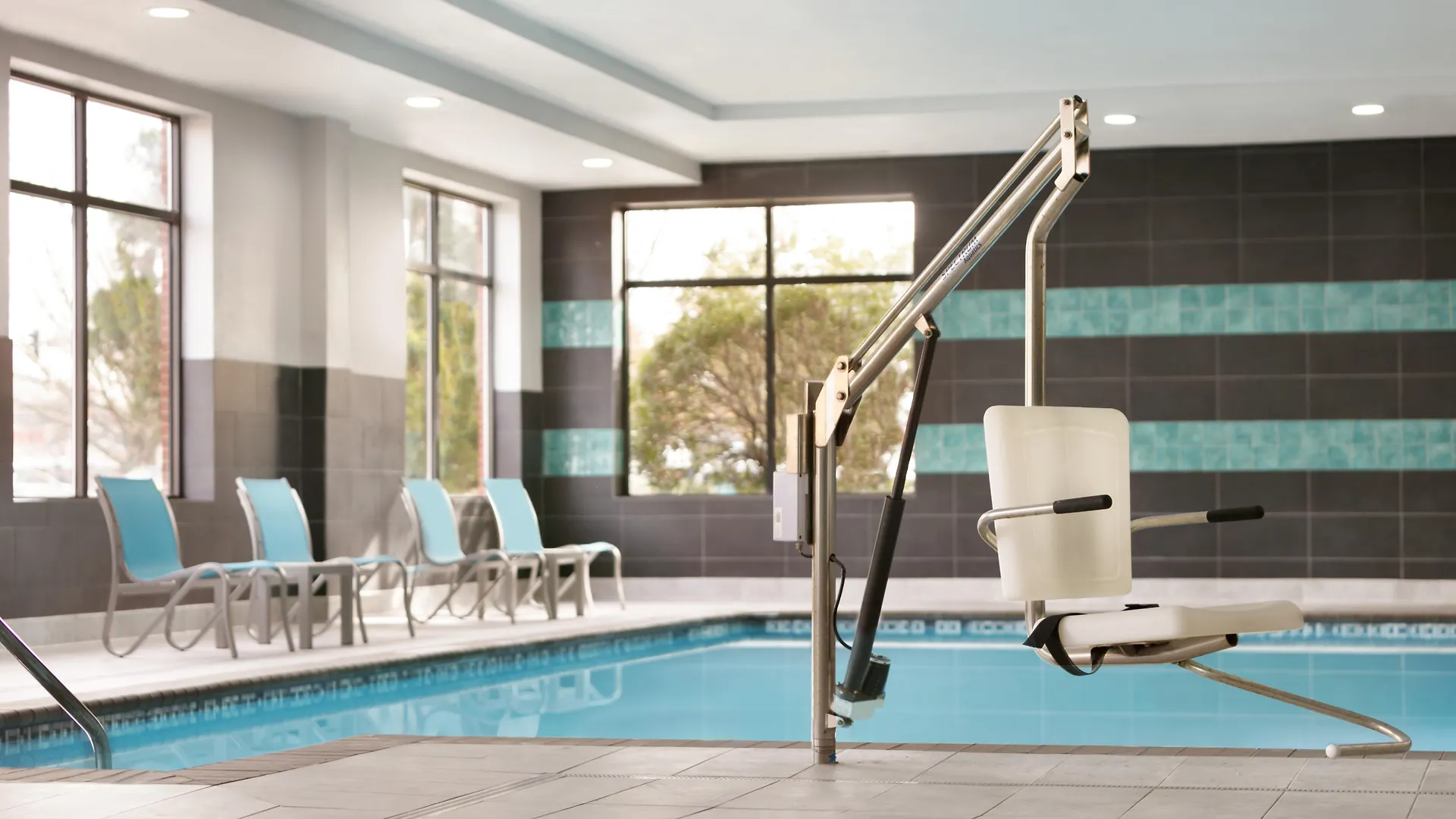 Holiday Inn Express Hotel & Suites Norfolk Airport By Ihg United States
