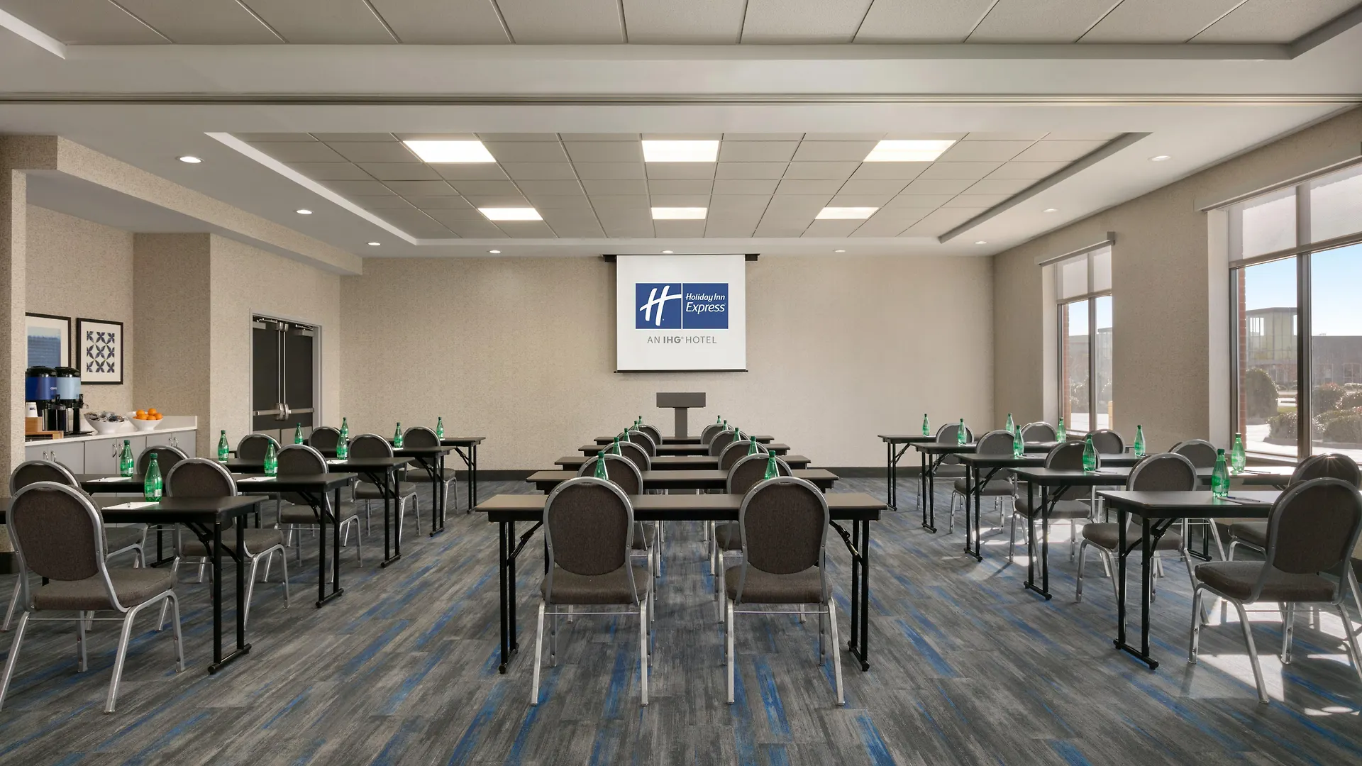 Holiday Inn Express Hotel & Suites Norfolk Airport By Ihg